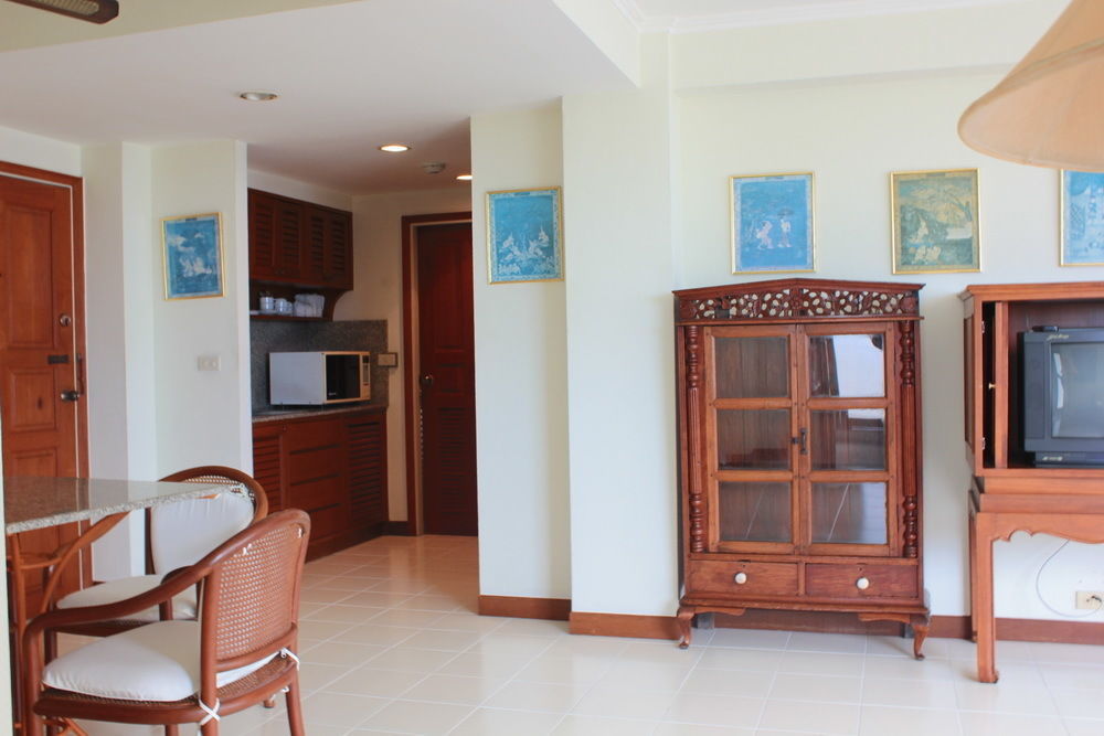 The Monaco Residence Pattaya Buitenkant foto