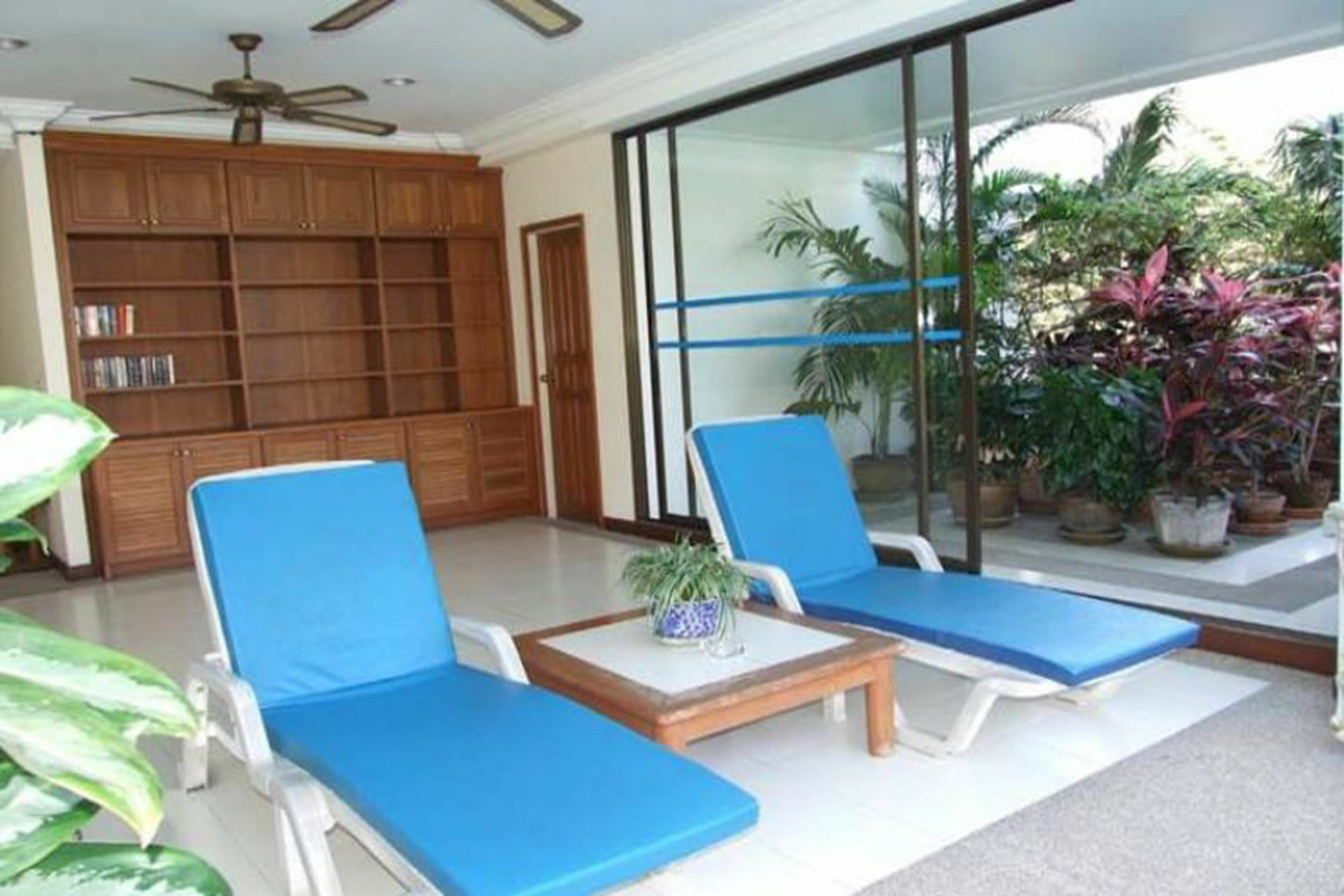 The Monaco Residence Pattaya Buitenkant foto